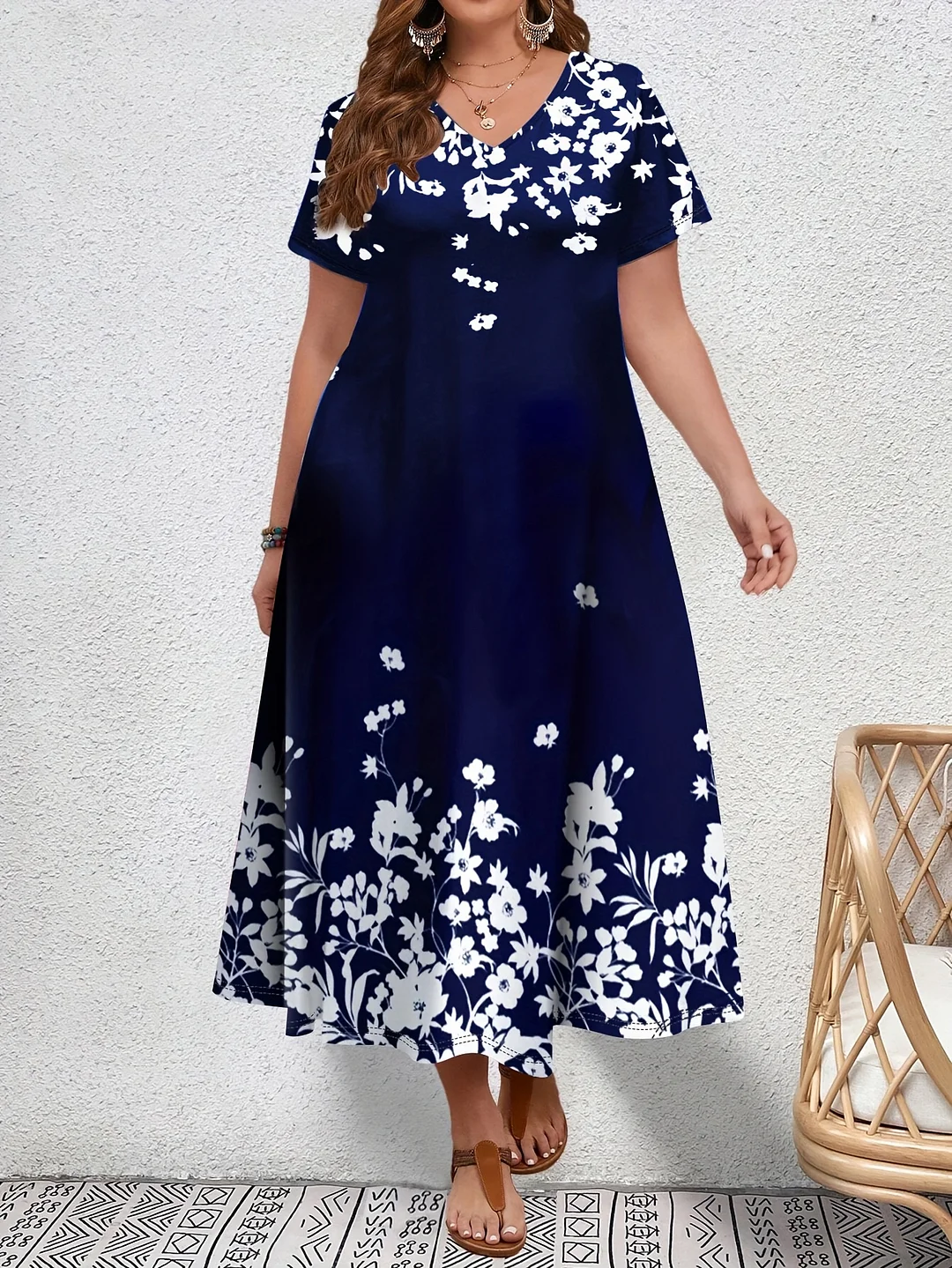 Plus Size Elegant Women's V-Neck Floral Print Maxi Dress | Navy Blue With White Floral Patterns, Stretchy Polyester Blend, Knee-Length For Spring/Summer, Casual Elegance, Glossy Texture | IFYHOME