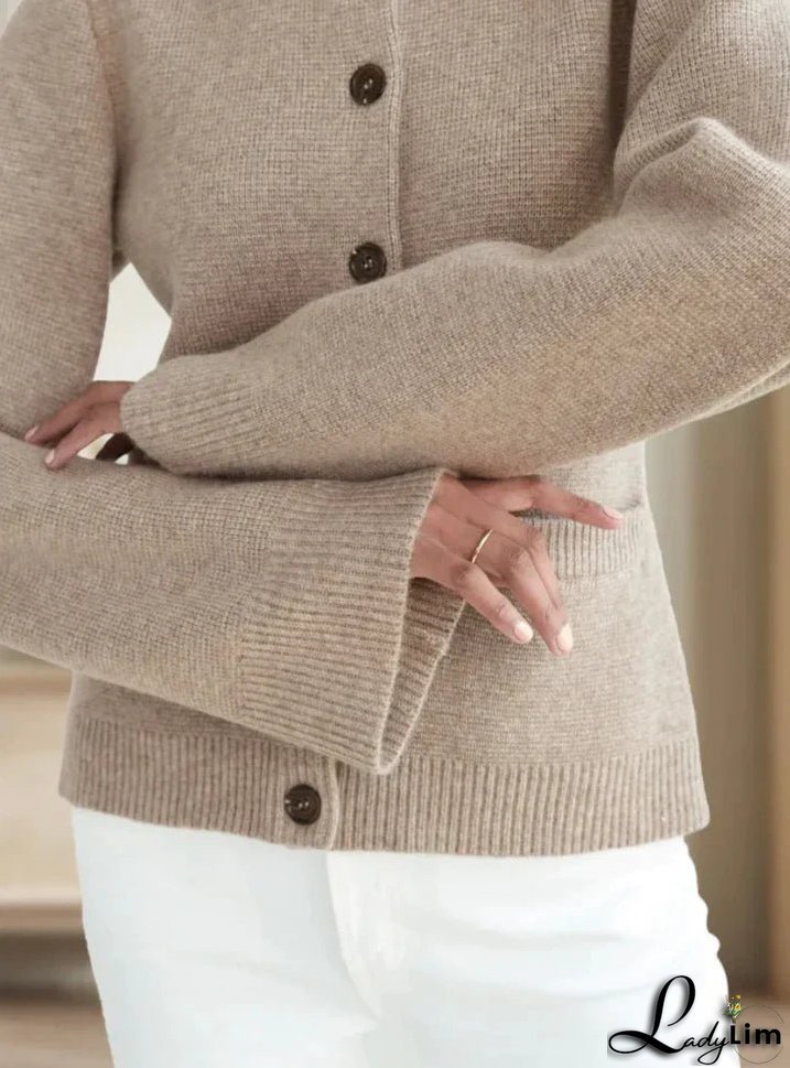 Versatile and Comfortable Cardigan