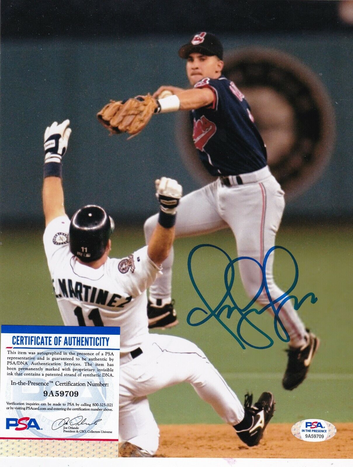 OMAR VIZQUEL CLEVELAND INDIANS PSA AUTHENTICATED ACTION SIGNED 8x10