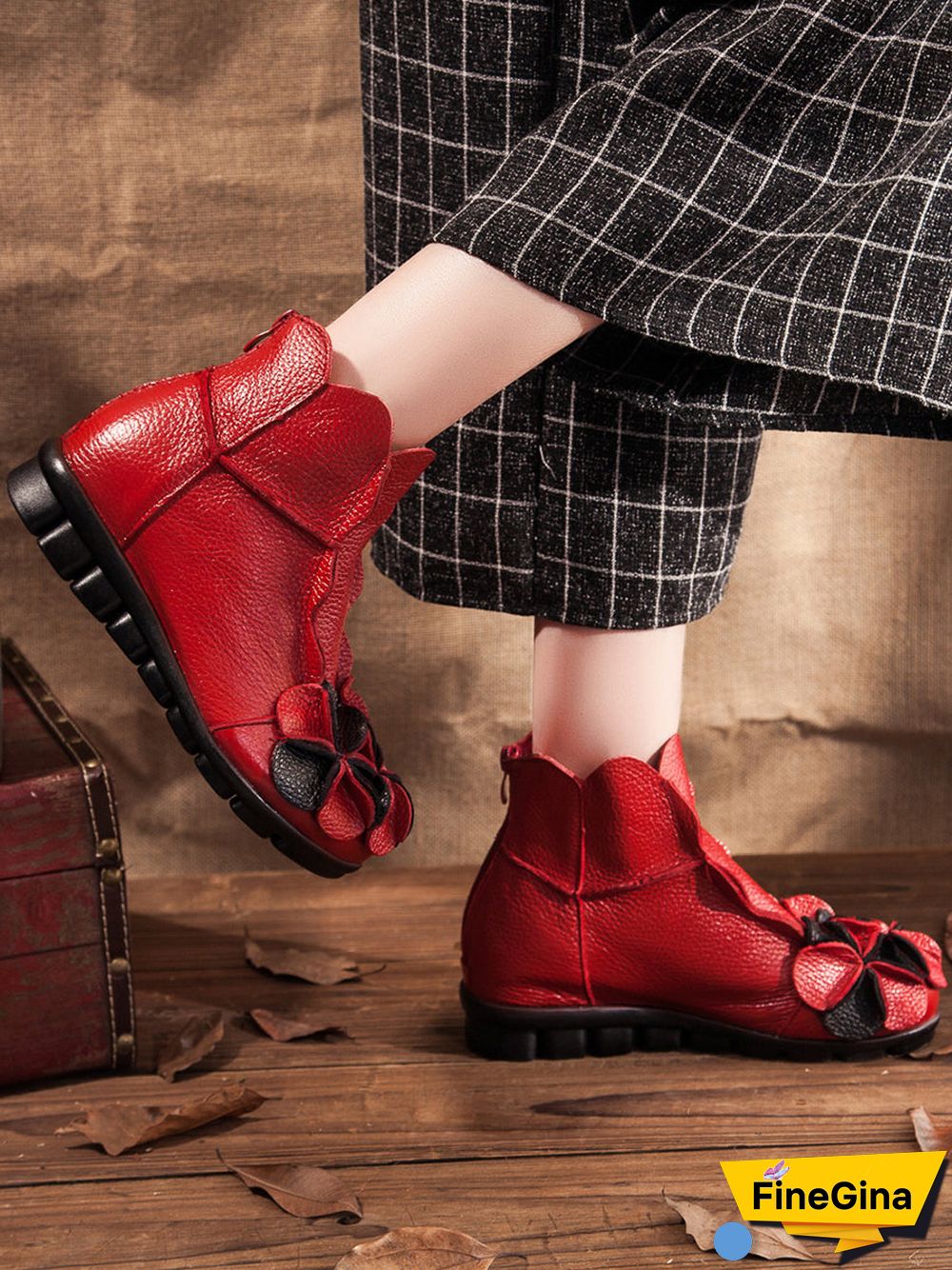 Women Winter Retro Leather Flower Spliced Ankle Boots