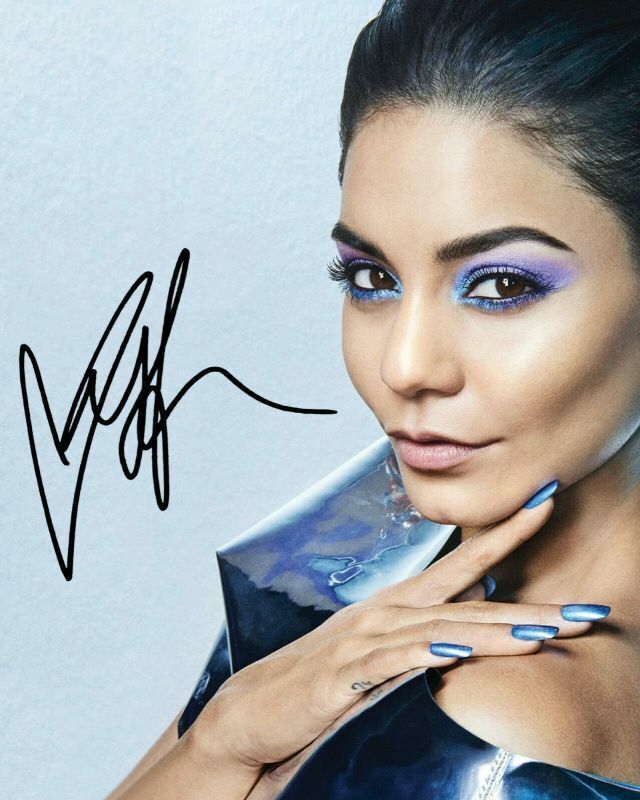 Vanessa Hudgens Autograph Signed Photo Poster painting Print