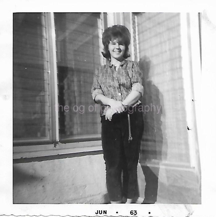 THE GIRL NEXT DOOR Vintage FOUND Photo Poster painting bw PRETTY YOUNG WOMAN Original 012 11 E