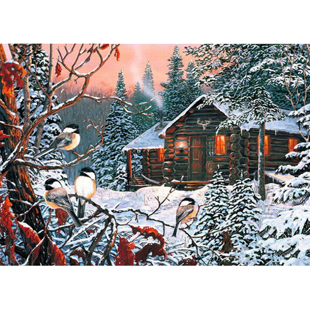 Сказочный дом в зимнем лесу