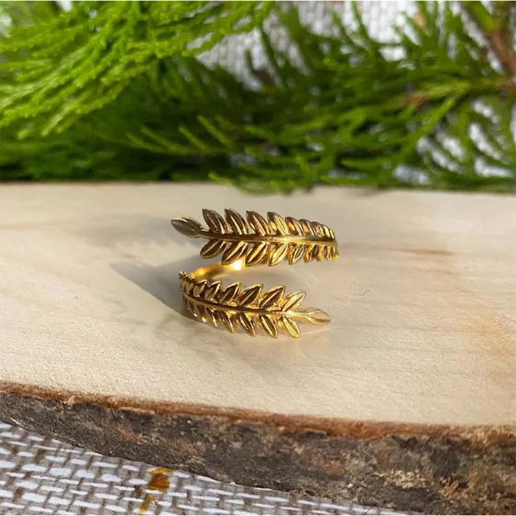 Crystal Fern Ring