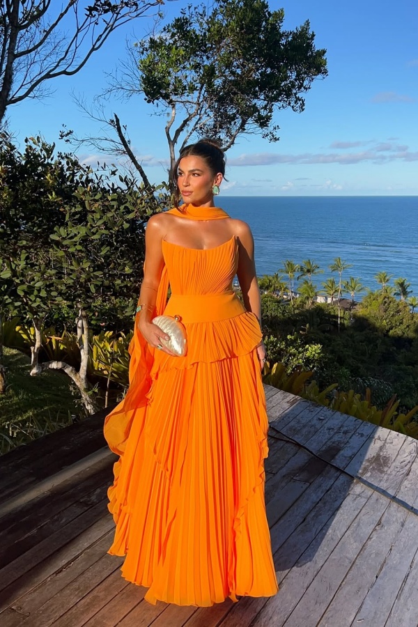 Lussooy Chic Chiffon Sleeveless Strapless Pleated Prom Dress with Scarf 