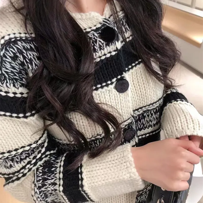 Uveng Uveng New Small Casual Female Cardigan Jacket Korean Version Of Color Stripe Short Coat Female Autumn And Winter