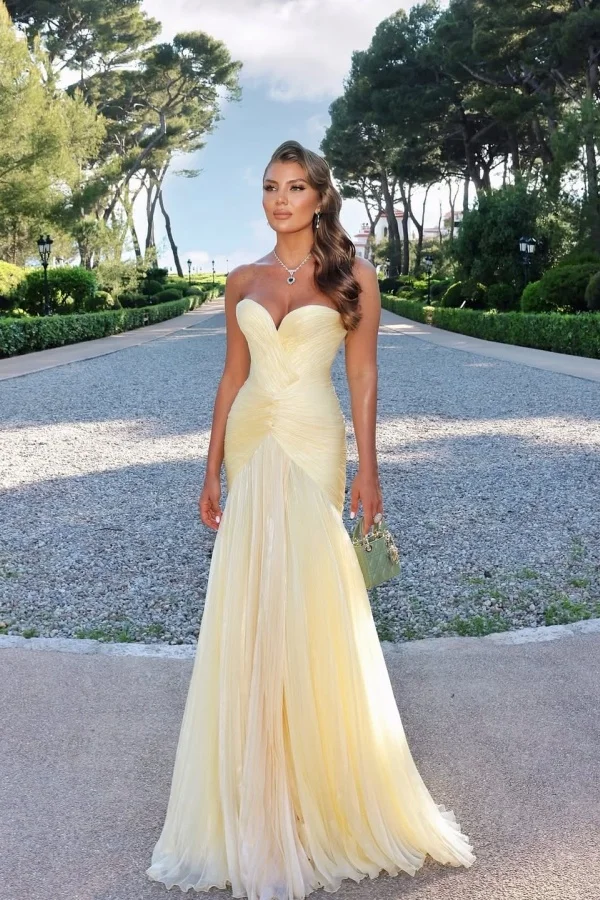Miabel Glamorous Sleeveless Sweetheart Long Prom Dress with Pleated    
