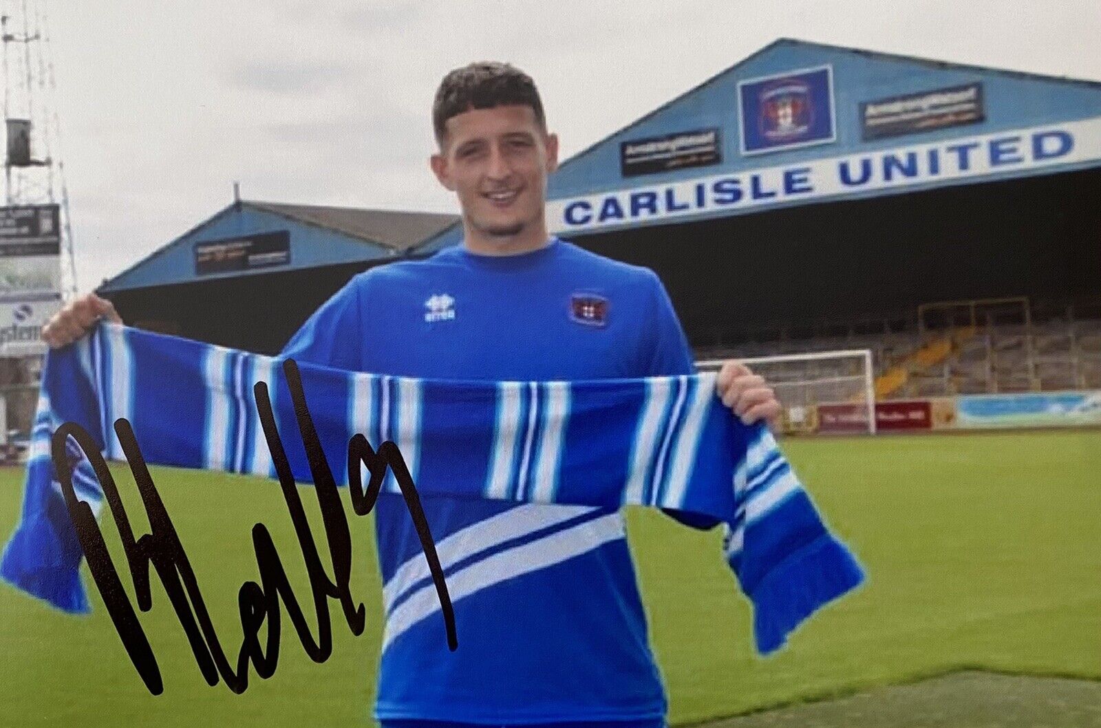 Ryan Loft Genuine Hand Signed Carlisle United 6X4 Photo Poster painting