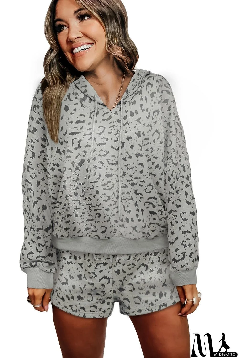 MidiSono - Two-piece Long Sleeve Hooded Top and Shorts Lounge Set