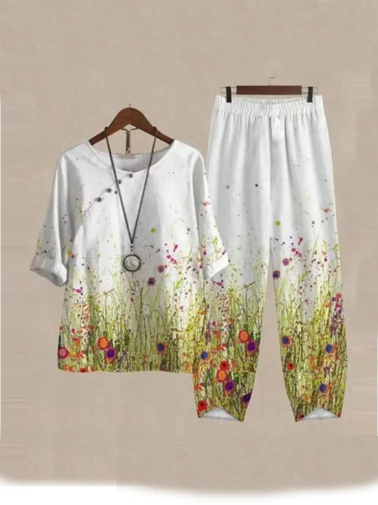 Women's Graphic Printed Half Sleeve Scoop Neck Two-Pieced Sets