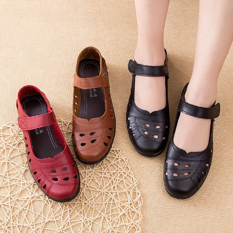 Summer Shoes Women PU Leather Flat Shoes Retro Female Ballet Flat Shoes Spring Ladies Velcro Hollow-out Loafers Women Sandals 530-1