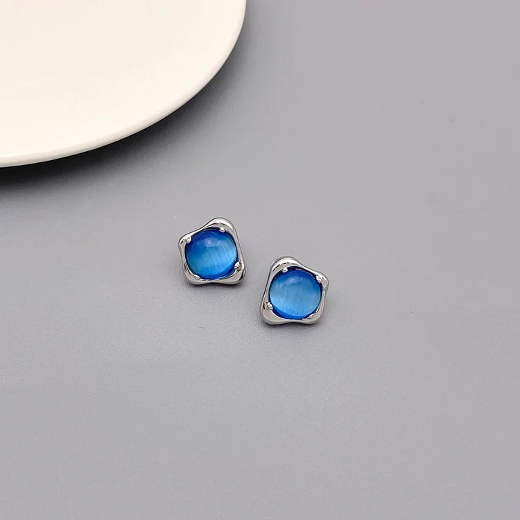 Blue starry sky inlaid cat's eye stone earrings
