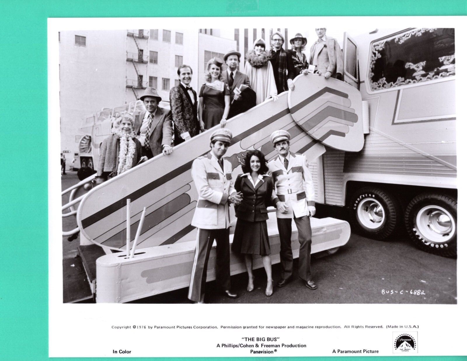 JOSEPH BOLOGNA STOCKARD CHANNING JOHN BECK 1976 Movie Photo Poster painting 8x10 The Big Bus