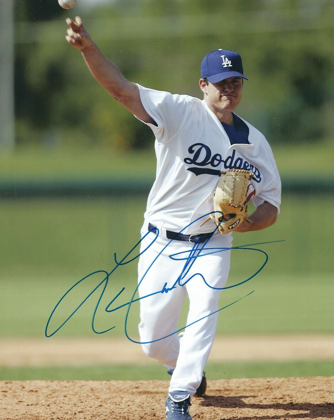 Signed 8x10 LANCE CARTER Los Angeles Dodgers Autographed Photo Poster painting - COA