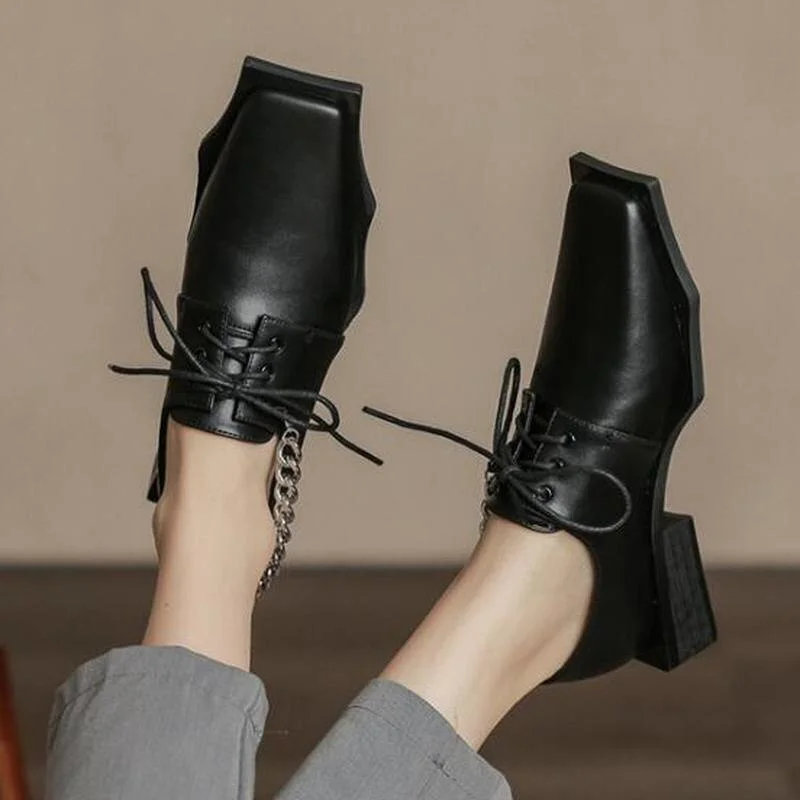 2021 Autumn New Women's Square Head Patent Leather Single Shoes Black Minority Chain Women's Shoes Low Heel Lace Comfy Flats