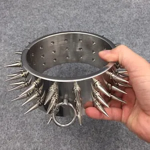 pornhint Pornhint Customizable Metal Bondage Gear Device Stainless Steel BDSM Collar With 3 Row Of Spikes