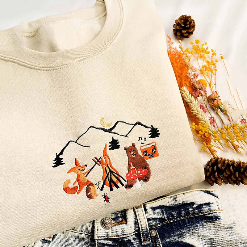 Animal Party Print Women's Crew Neck Sweatshirt artswardrobe