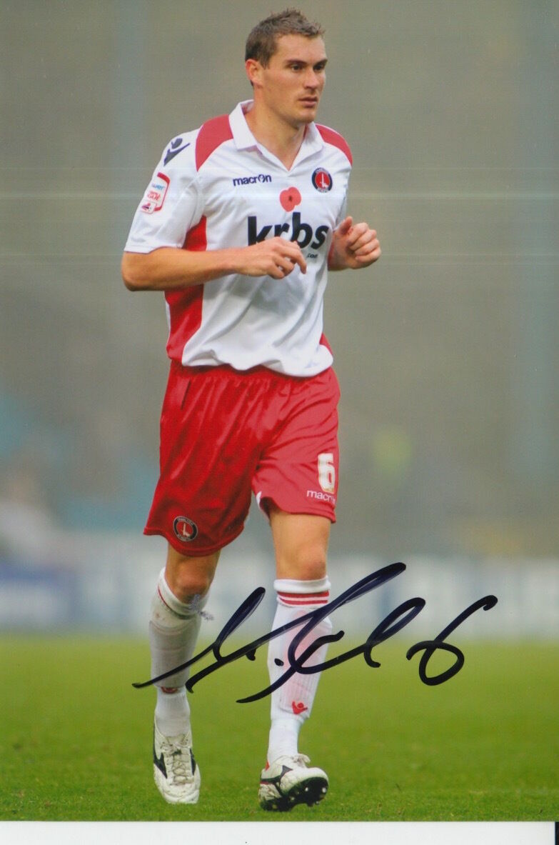 CHARLTON ATHLETIC HAND SIGNED MATTHEW TAYLOR 6X4 Photo Poster painting.