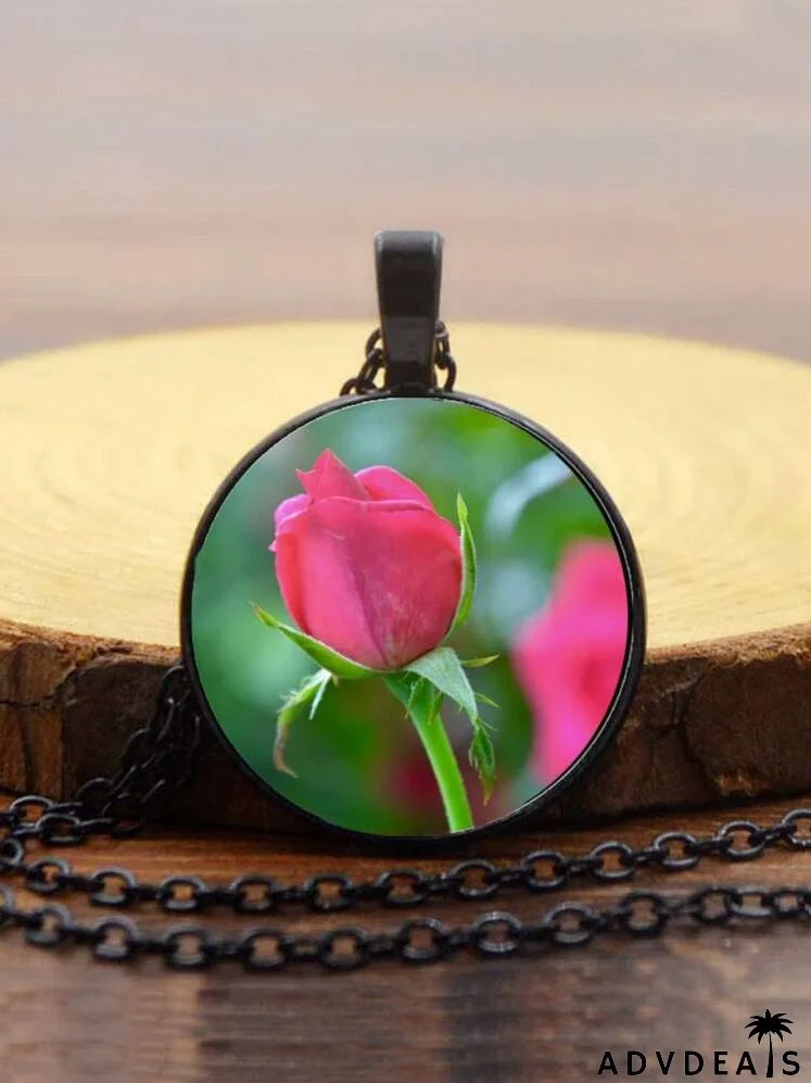 Flower Print Round Charm Necklace