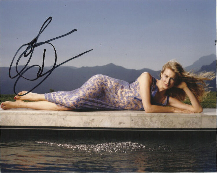 Laura Dern Autographed Signed 8x10 Photo Poster painting COA