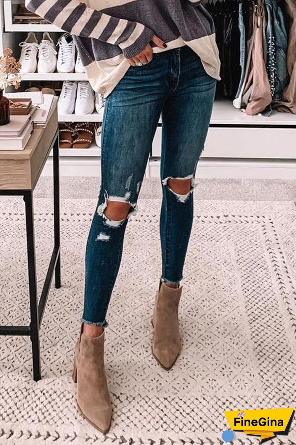 Broken Hole Mid Waist Jeans