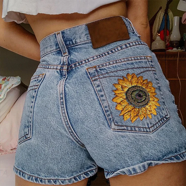 Casual Sunflower Embroidered Denim Shorts
