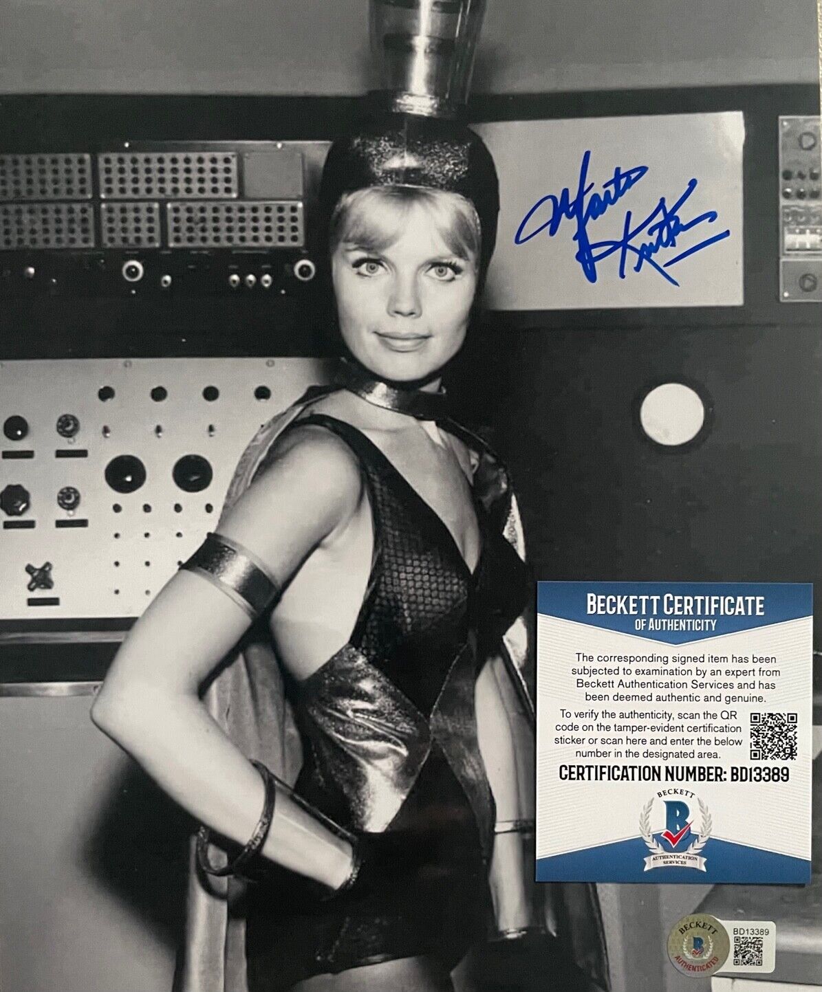 Marta Kristen Lost In Space Original Autographed 8X10 Photo Poster painting w/Beckett COA #2