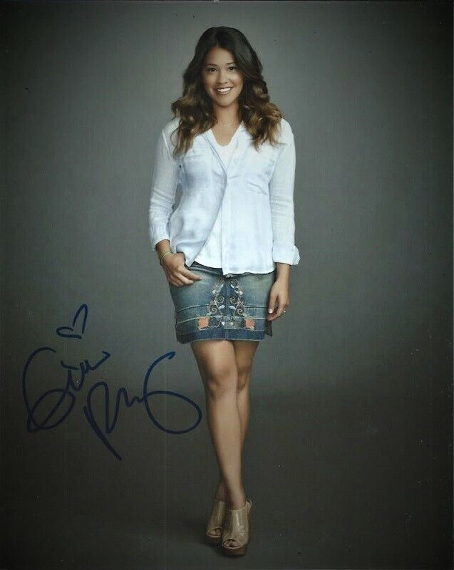 Gina Rodriguez Signed - Autographed Jane the Virgin 8x10 inch Photo Poster painting