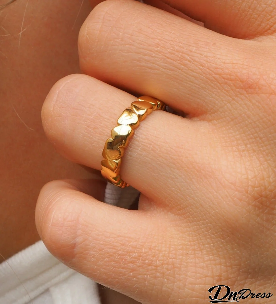 Naomi Ring Gold
