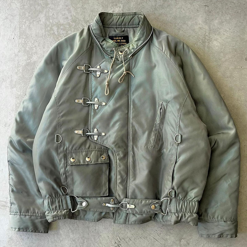 Men&rsquo;s Vintage Fireman Clasp Bomber Jacket &ndash; 1970s Inspired Oversized Outerwear