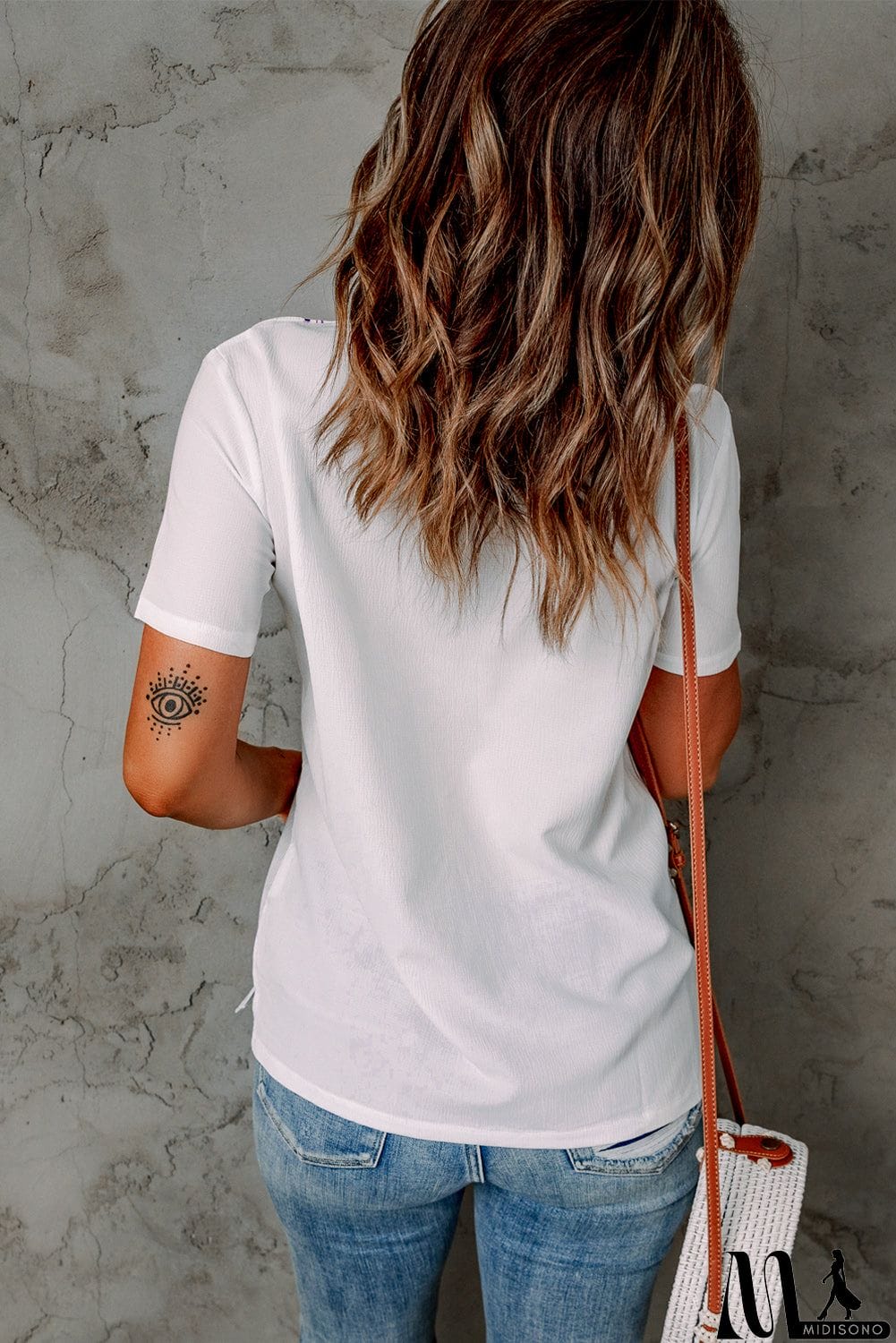 MidiSono - Floral Embroidery V-Neck Top