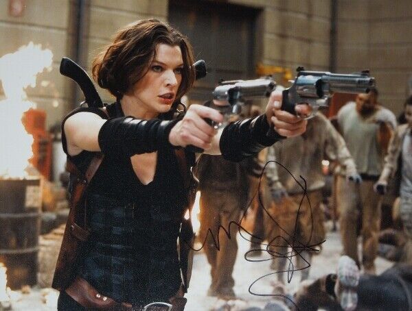 Milla Jovovich Signed - Autographed Resident Evil 11x14 inch Photo Poster painting with COA