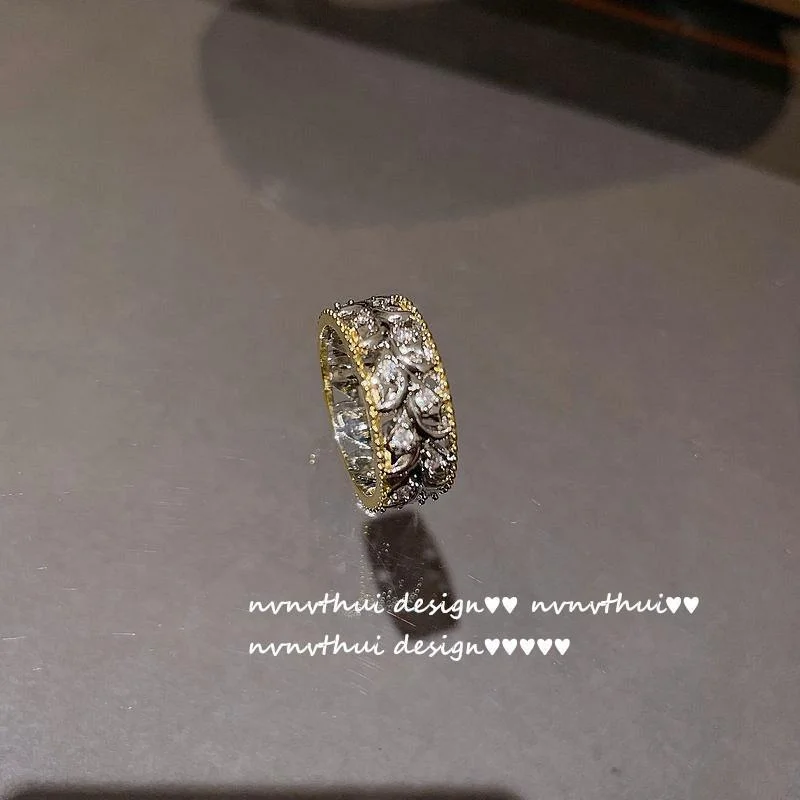 Retro palace style shining zircon ring