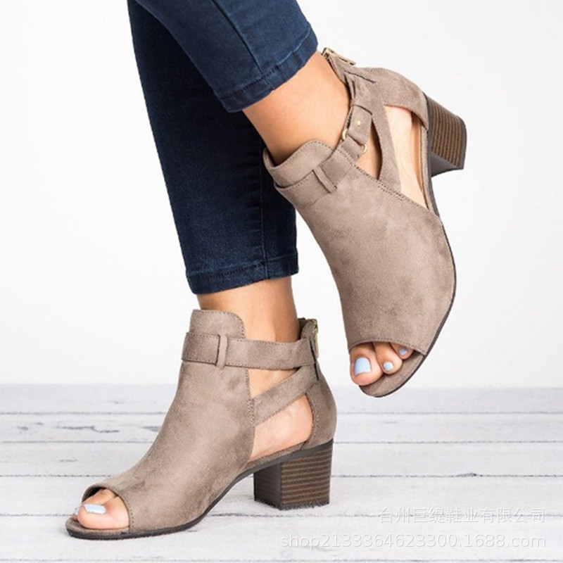 Chunky Heel Buckle Sandals