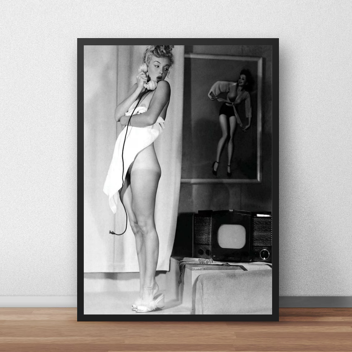 Marilyn Monroe Naked photographs by Earl Moran Canvas Wall Art 