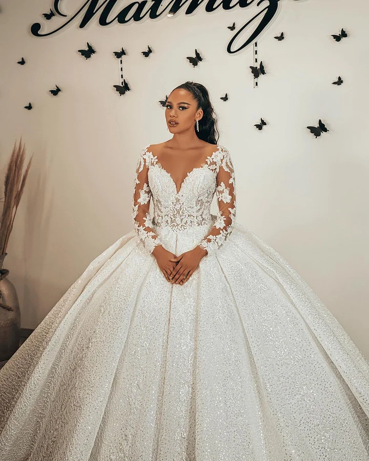 chinese dress ladies Elegant White Sweetheart Off-The-Shoulder Long Sleeves Ball Gown Cathedral Train Lace Wedding Dresses