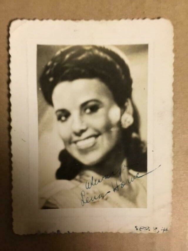 Lena Horne Vintage 1940s Signed 3x4 Stunning Photo Poster painting with COA