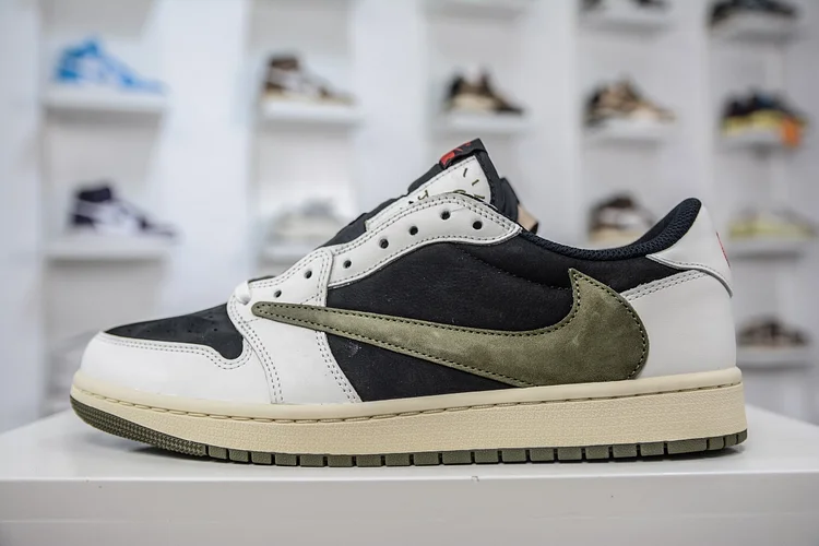 Nike TRAVIS SCOTT X AIR JORDAN 1 LOW OG PS 'OLIVE' 