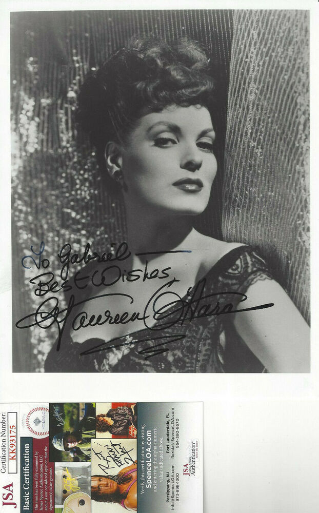 Beauitful Maureen O'Hara  autographed 8x10 Photo Poster painting JSA  Certified