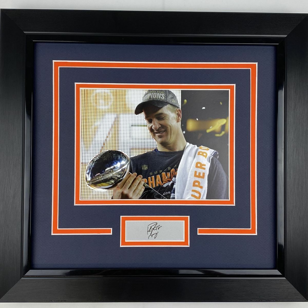 Framed Peyton Manning Facsimile Laser Engraved Auto Denver Broncos SB 50 Photo Poster painting