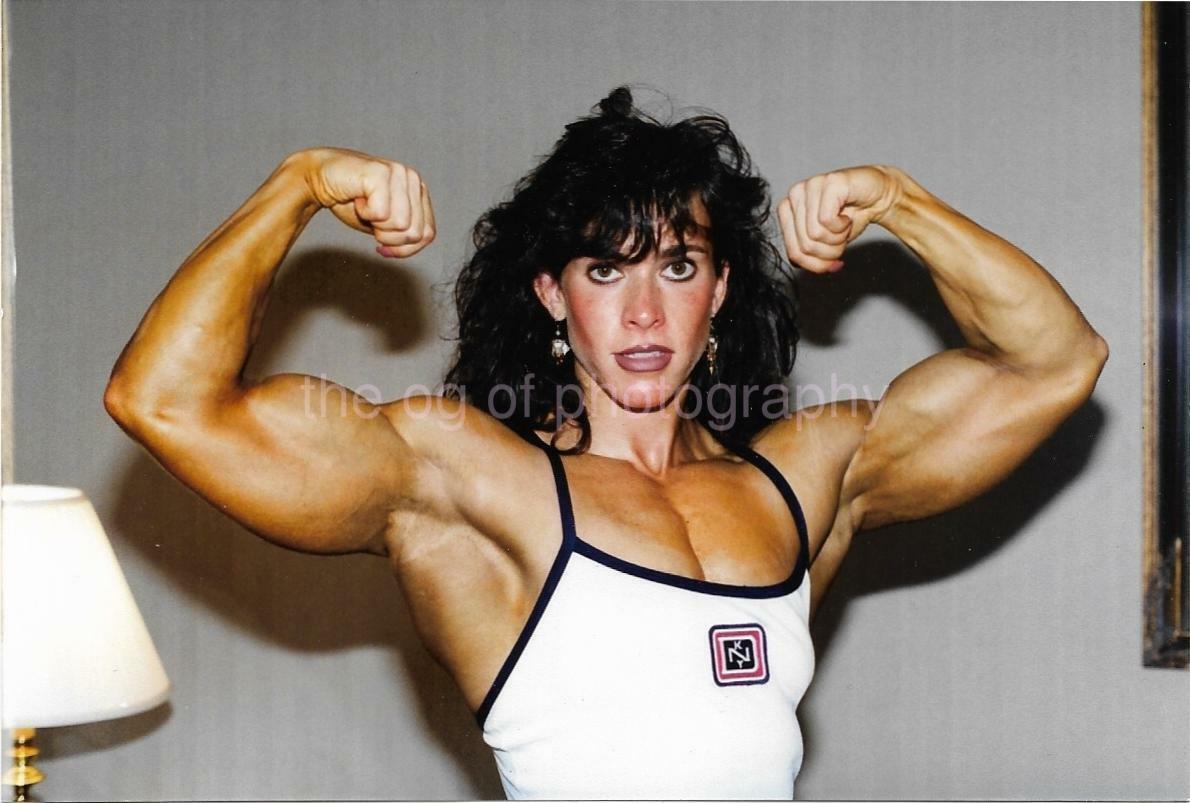 FOUND Photo Poster painting Color DEBBIE MINSKY Portrait MUSCLE GIRL BODYBUILDER 112 3 L