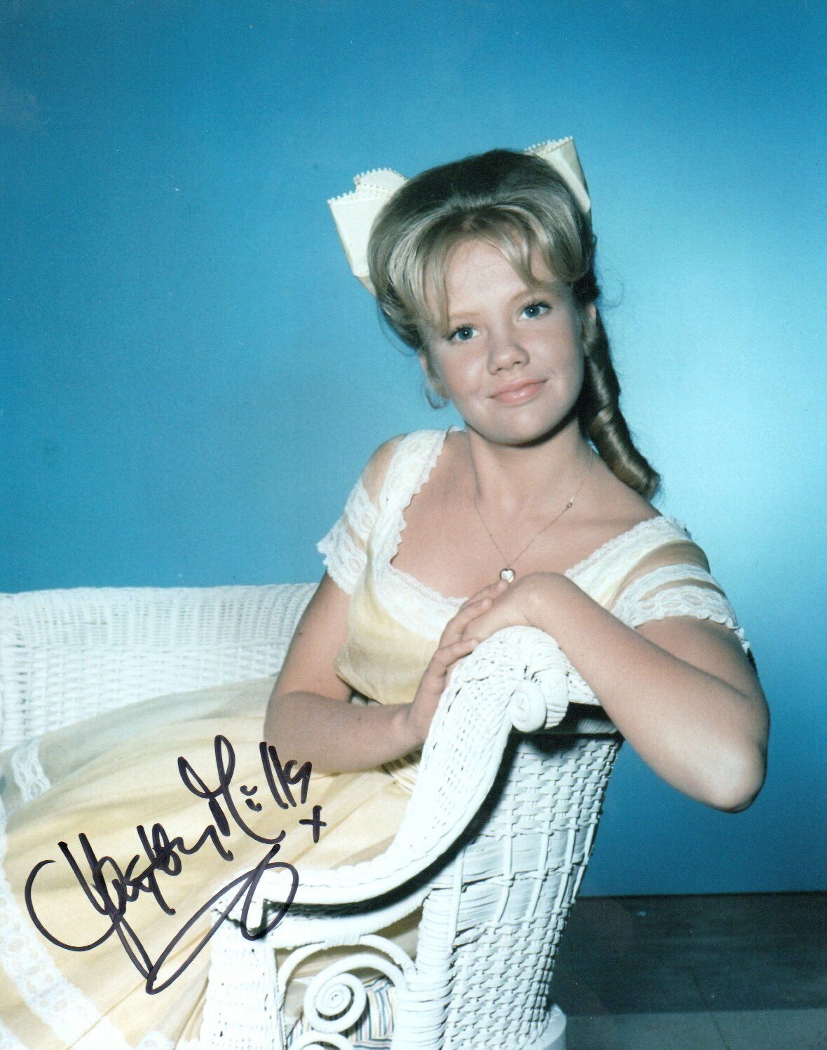 Hayley Mills Signed 10 by 8 inches Genuine Signature Photo Poster painting