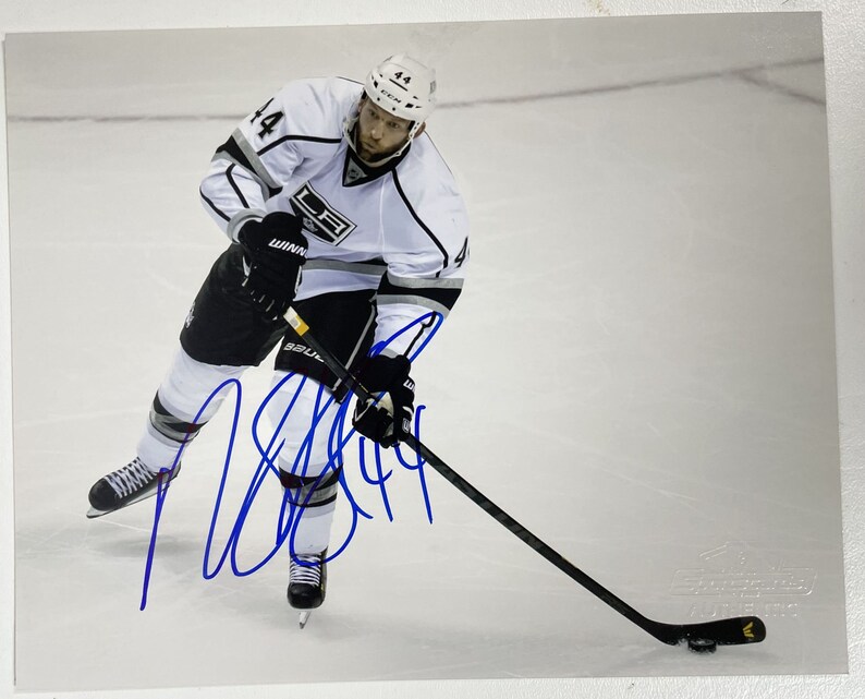 Robyn Regehr Signed Autographed Glossy 8x10 Photo Poster painting Los Angeles Kings - COA Matching Holograms