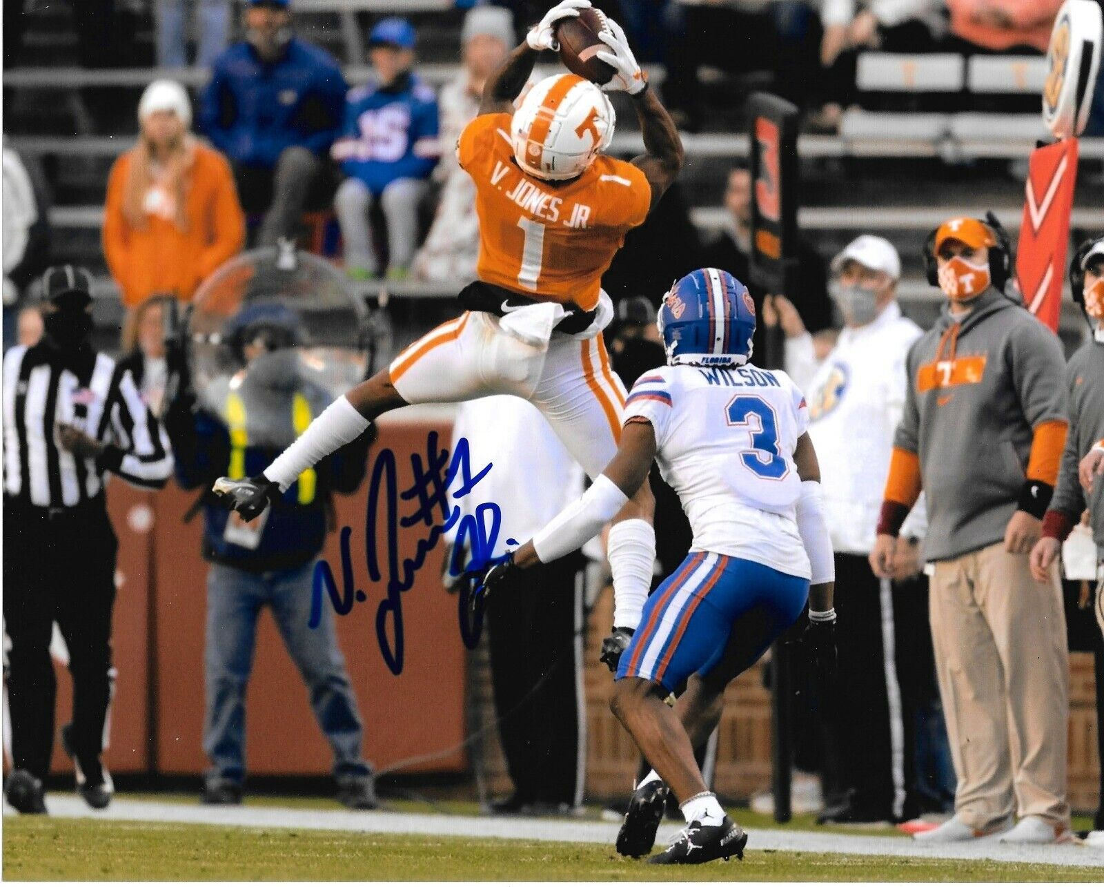 VELUS JONES JR HAND SIGNED TENNESSEE VOLUNTEERS 8X10 Photo Poster painting W/COA