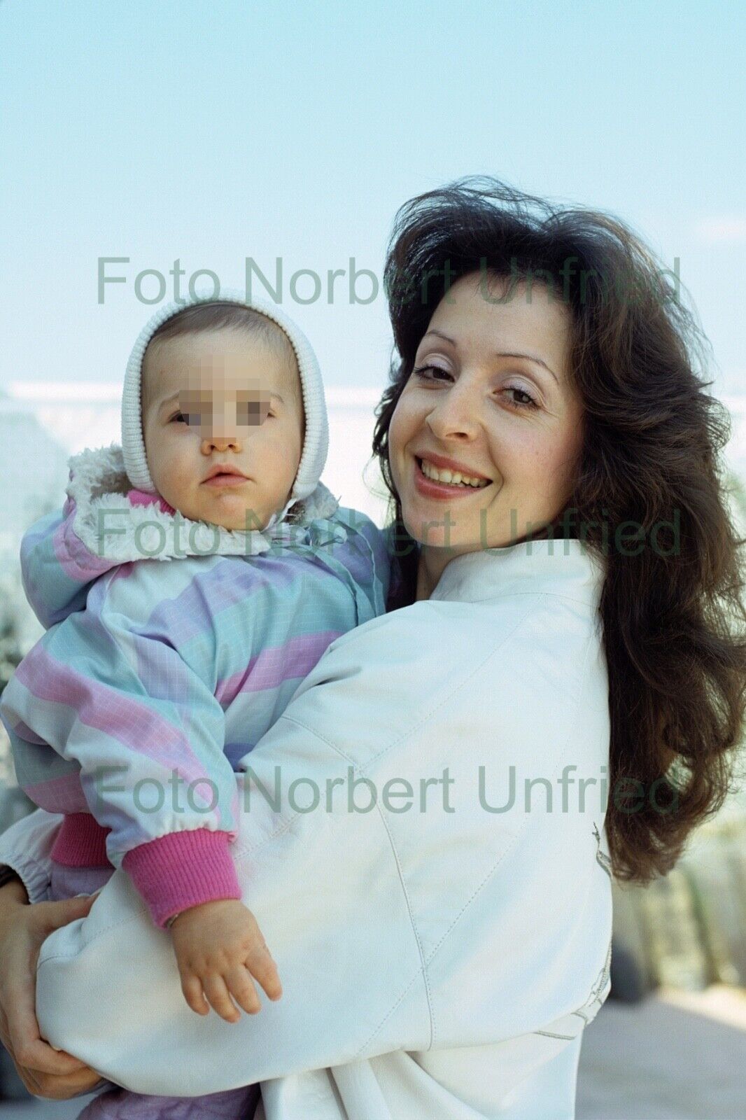 Vicky Leandros With Child - Photo Poster painting 20 X 30 CM Without Autograph (Nr 2-333