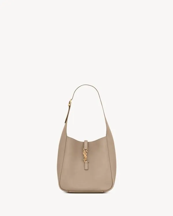 LE 5 &Agrave; 7 supple SMALL IN GRAINED LEATHER