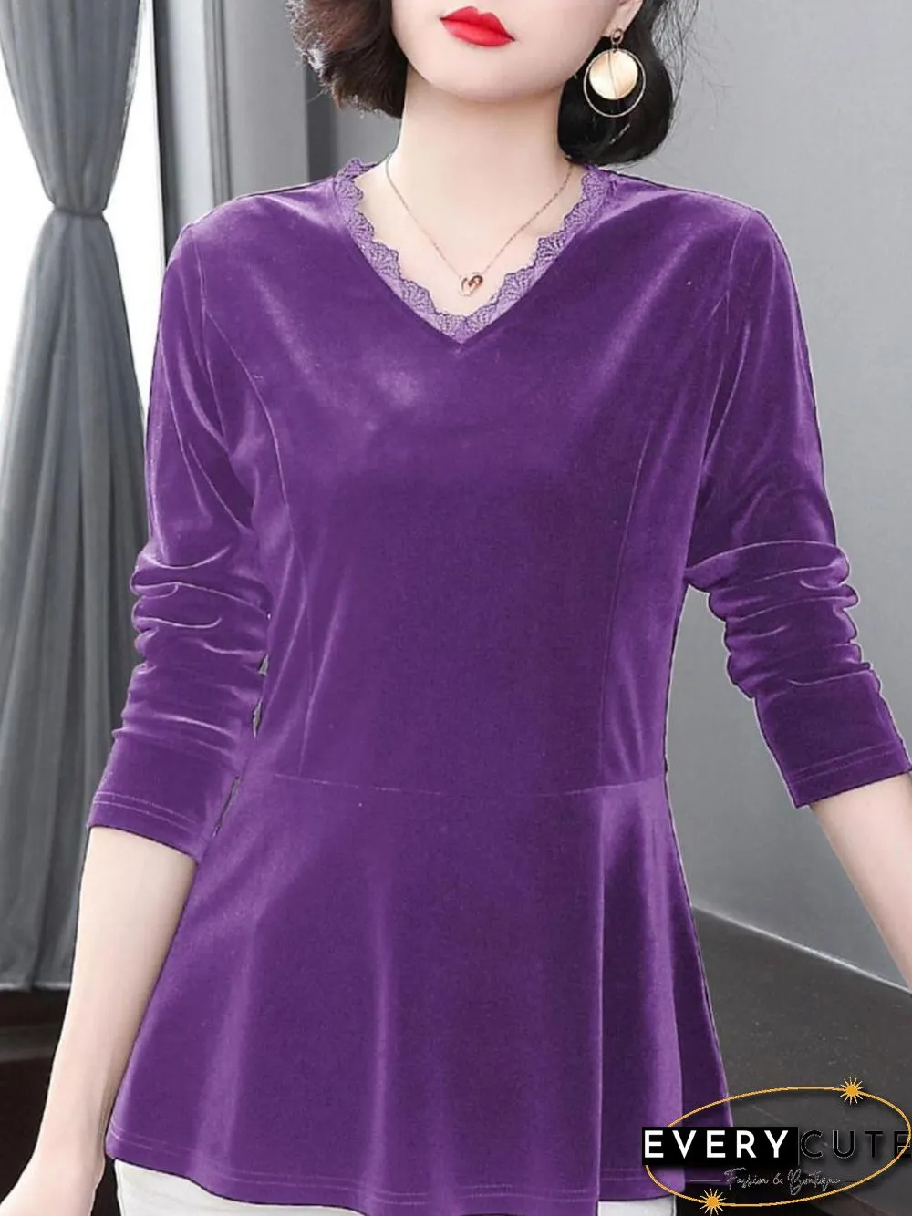 V-neck Long-sleeved Velvet T-shirt