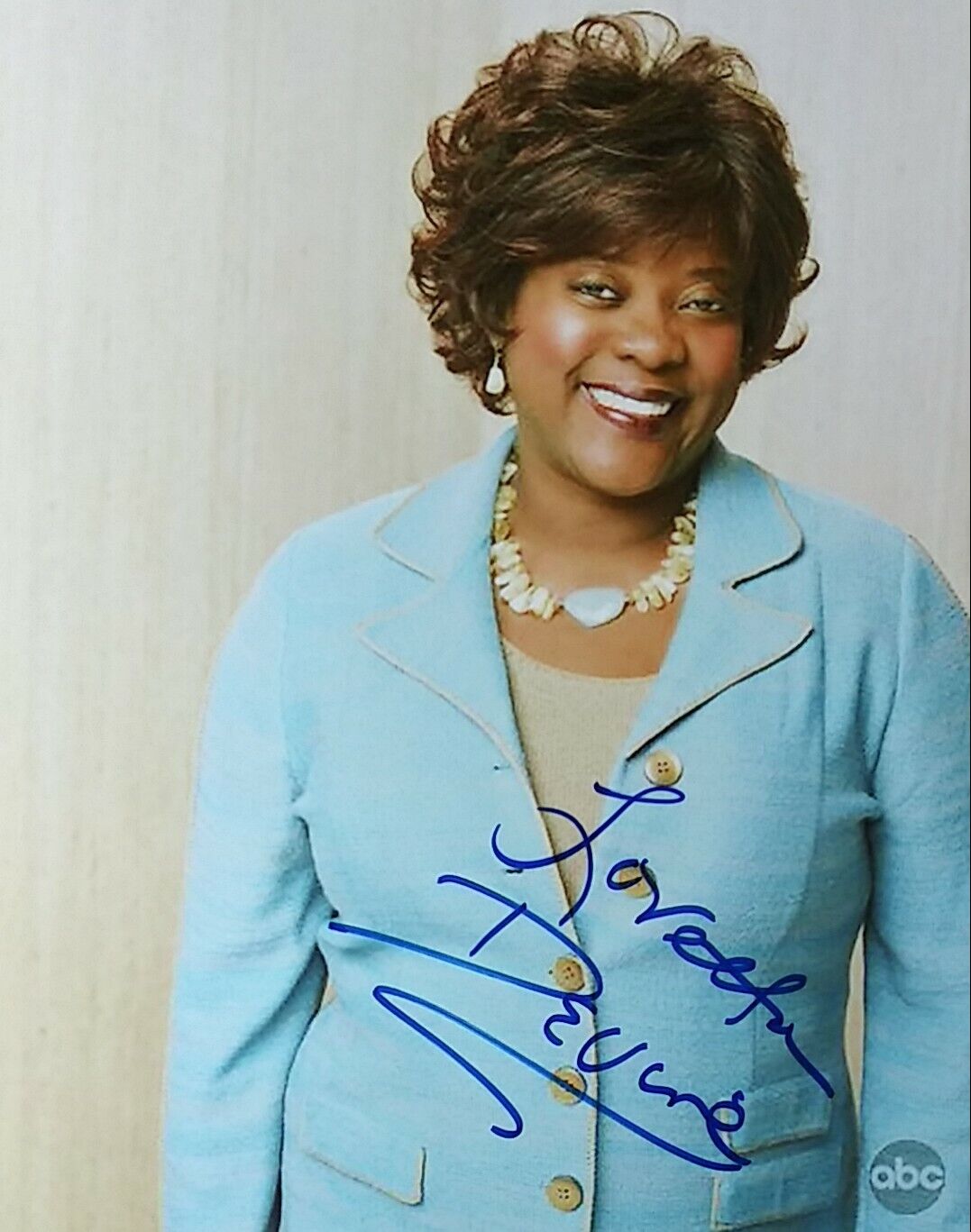 Loretta Devine signed 8 x 10