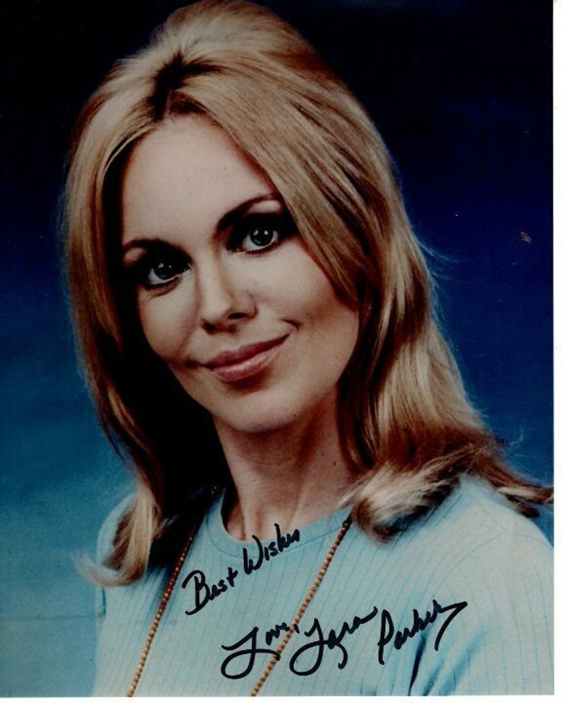 Lara parker signed autographed dark shadows angelique Photo Poster painting