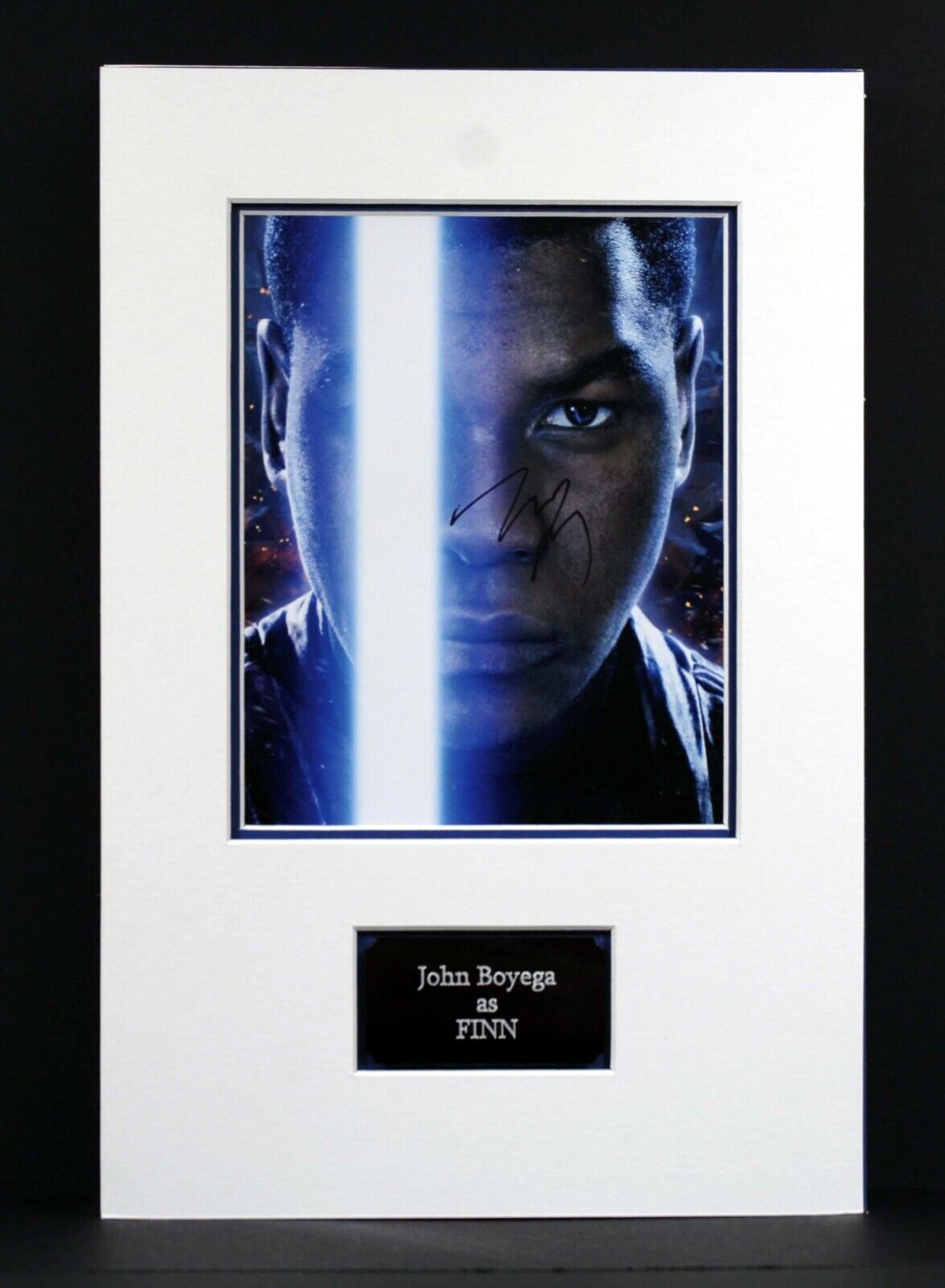 John BOYEGA FINN Star WARS Signed & Mounted 10x8 Photo Poster painting Display AFTAL RD COA